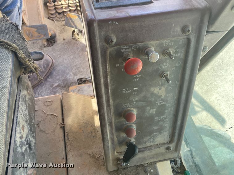 image for item IR9755 Dresser 850  motor grader