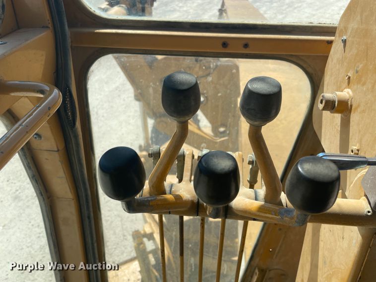 image for item IR9755 Dresser 850  motor grader