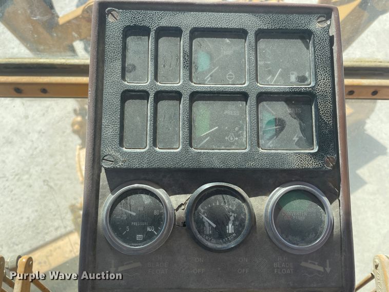 image for item IR9755 Dresser 850  motor grader