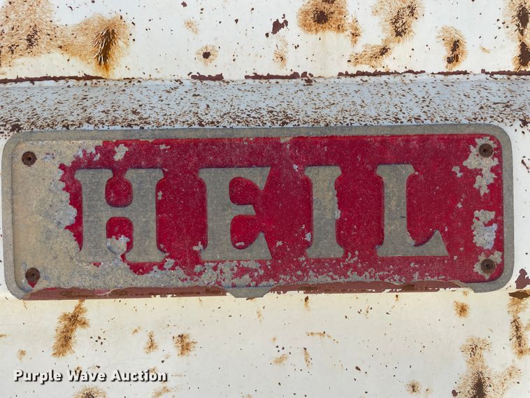 image for item IR9756 1996 Ford LT8000  dump truck