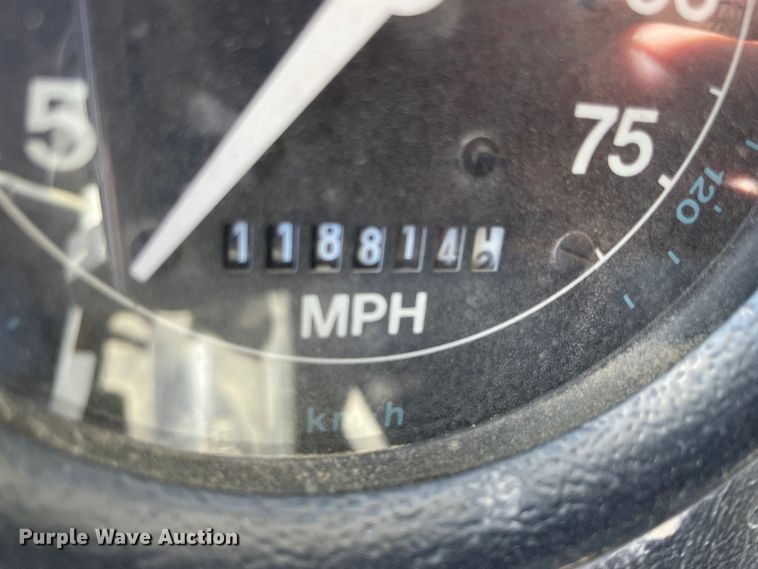 image for item IR9756 1996 Ford LT8000  dump truck