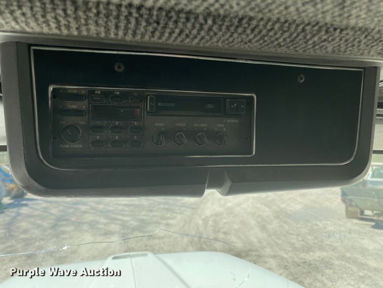 image for item IR9756 1996 Ford LT8000  dump truck