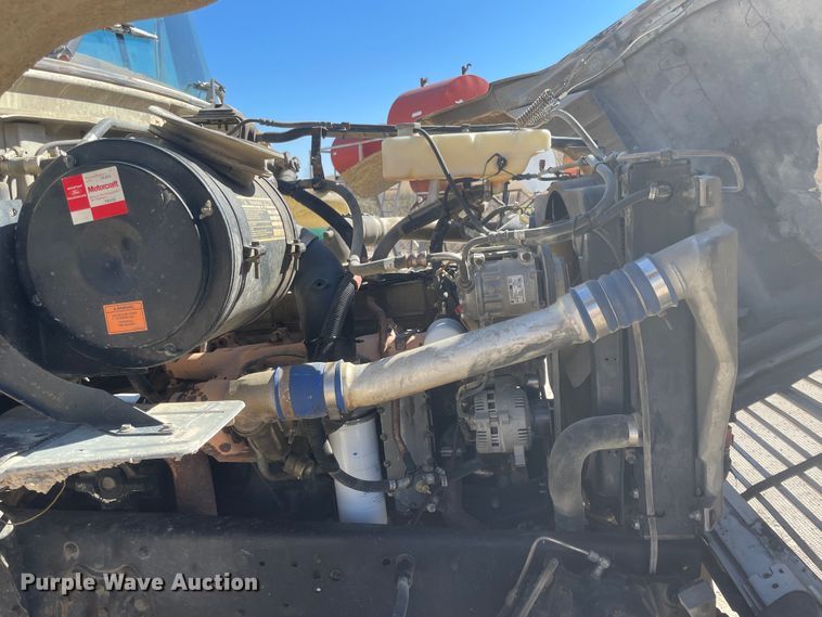 image for item IR9756 1996 Ford LT8000  dump truck