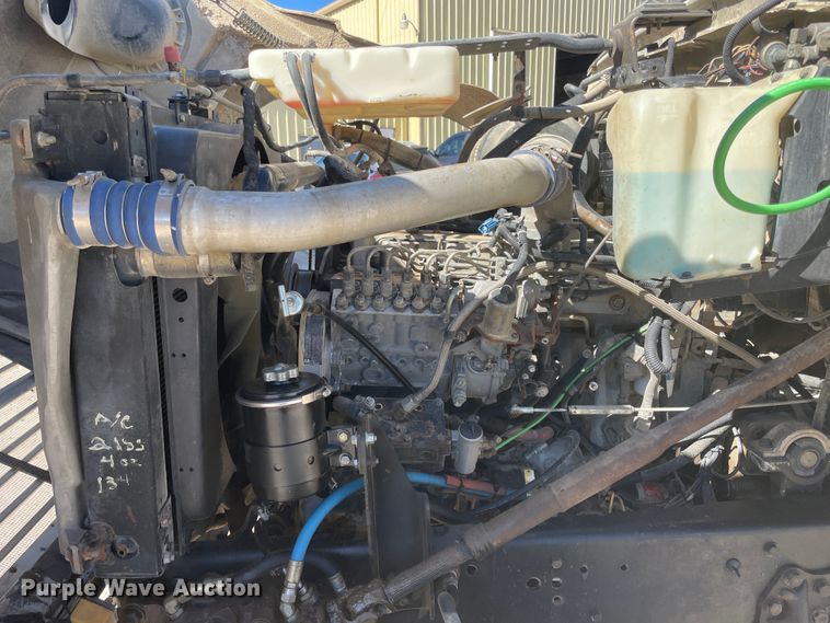 image for item IR9756 1996 Ford LT8000  dump truck