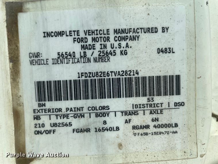 image for item IR9756 1996 Ford LT8000  dump truck