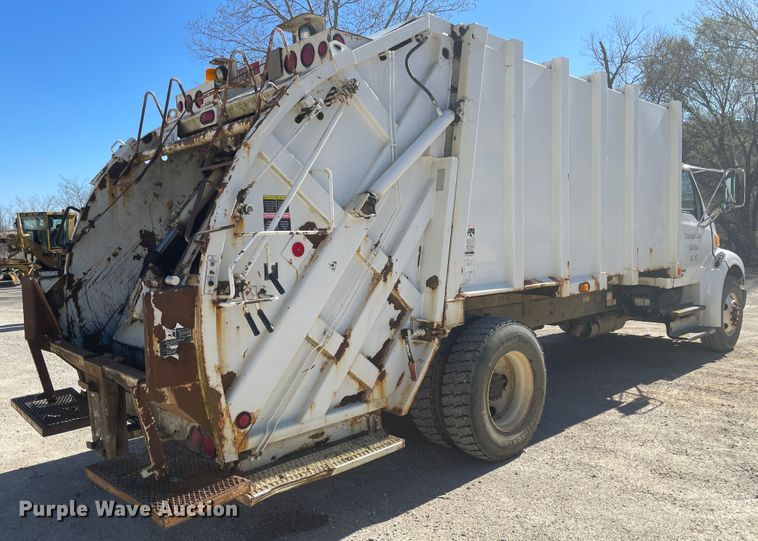 image for item IR9757 2007 Sterling Acterra  refuse truck