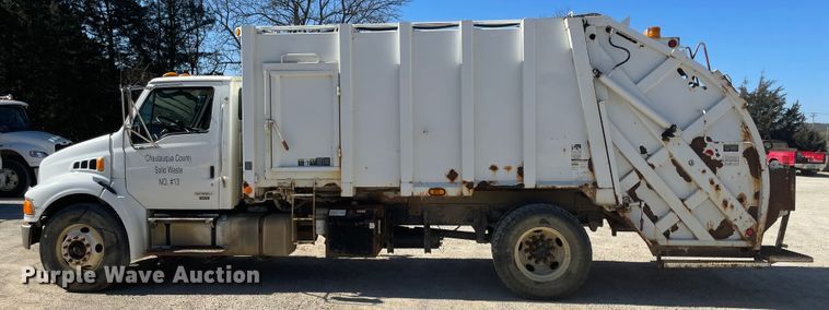 image for item IR9757 2007 Sterling Acterra  refuse truck