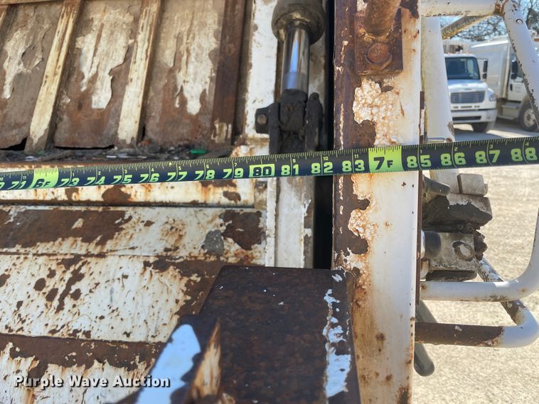 image for item IR9757 2007 Sterling Acterra  refuse truck