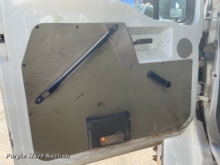 image for item IR9757 2007 Sterling Acterra  refuse truck