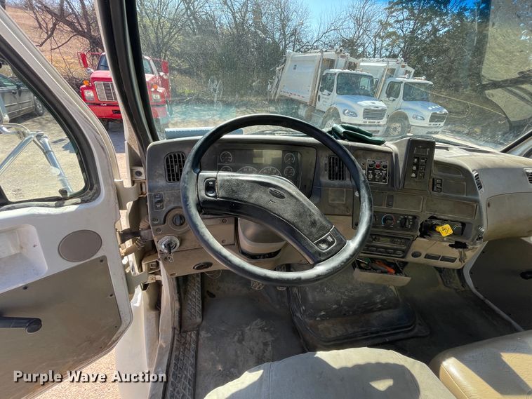 image for item IR9757 2007 Sterling Acterra  refuse truck