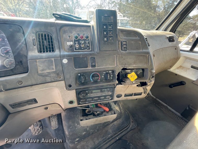 image for item IR9757 2007 Sterling Acterra  refuse truck