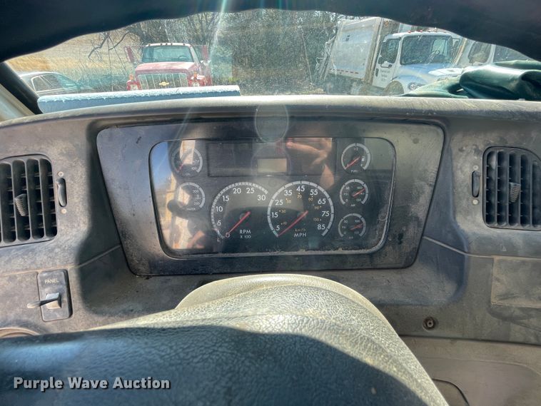 image for item IR9757 2007 Sterling Acterra  refuse truck