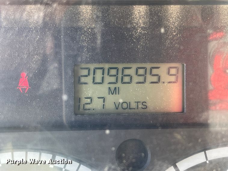 image for item IR9757 2007 Sterling Acterra  refuse truck