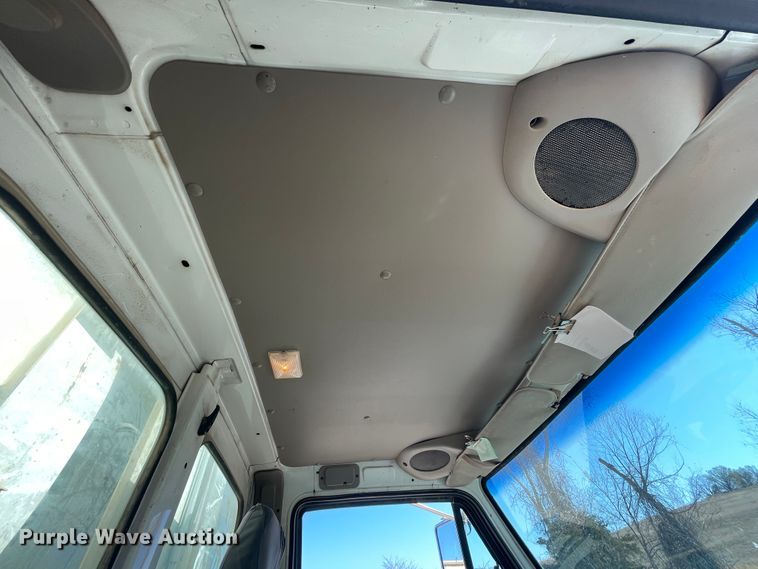 image for item IR9757 2007 Sterling Acterra  refuse truck