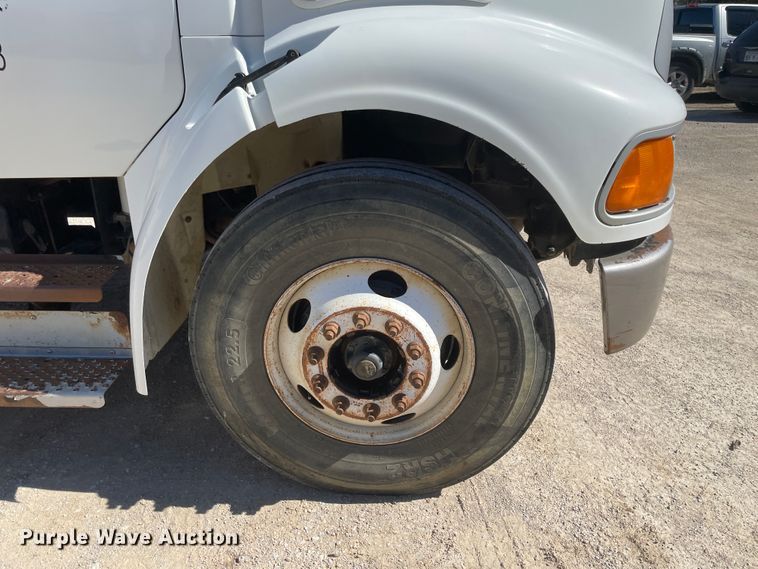 image for item IR9757 2007 Sterling Acterra  refuse truck