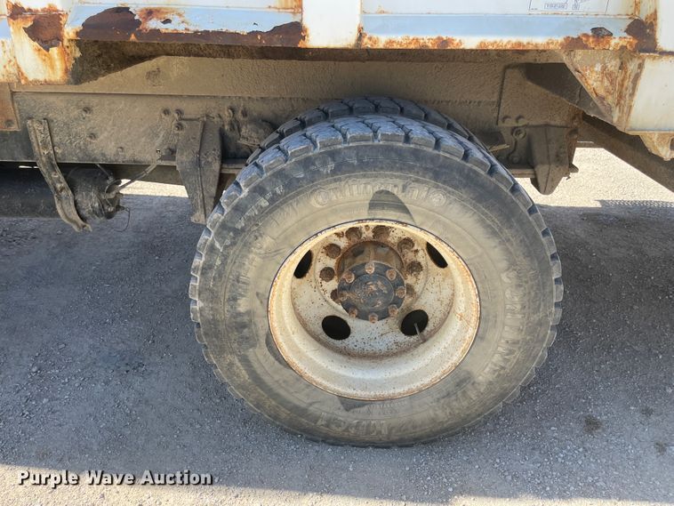 image for item IR9757 2007 Sterling Acterra  refuse truck