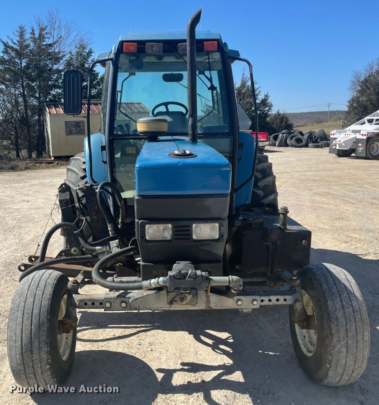 image for item IR9758 1997 New Holland 7740  tractor