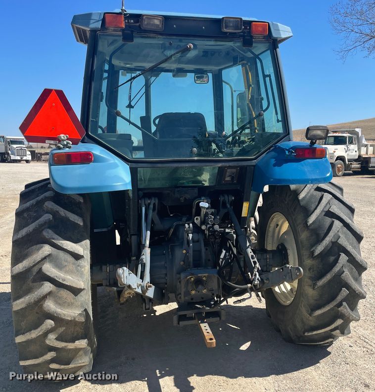 image for item IR9758 1997 New Holland 7740  tractor