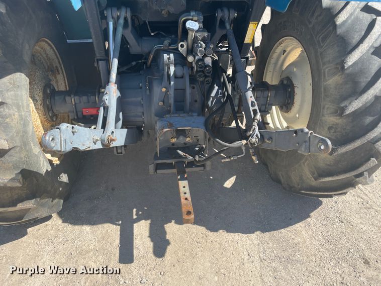 image for item IR9758 1997 New Holland 7740  tractor