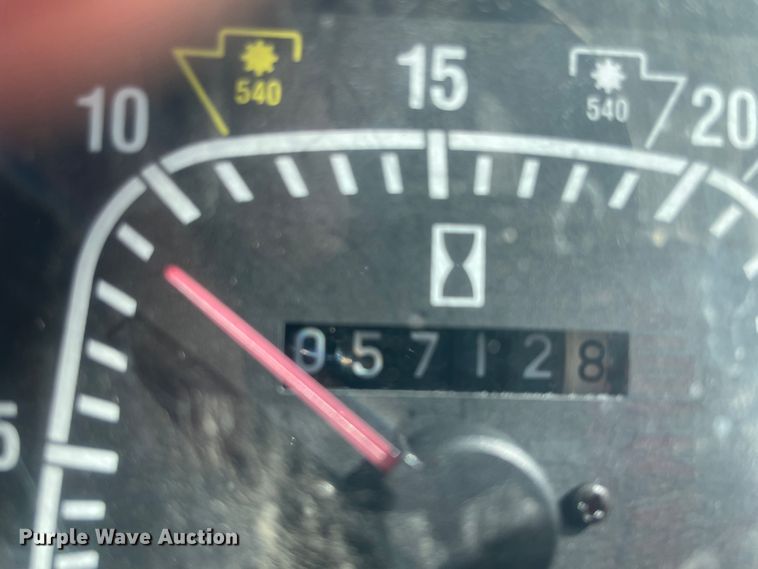 image for item IR9758 1997 New Holland 7740  tractor