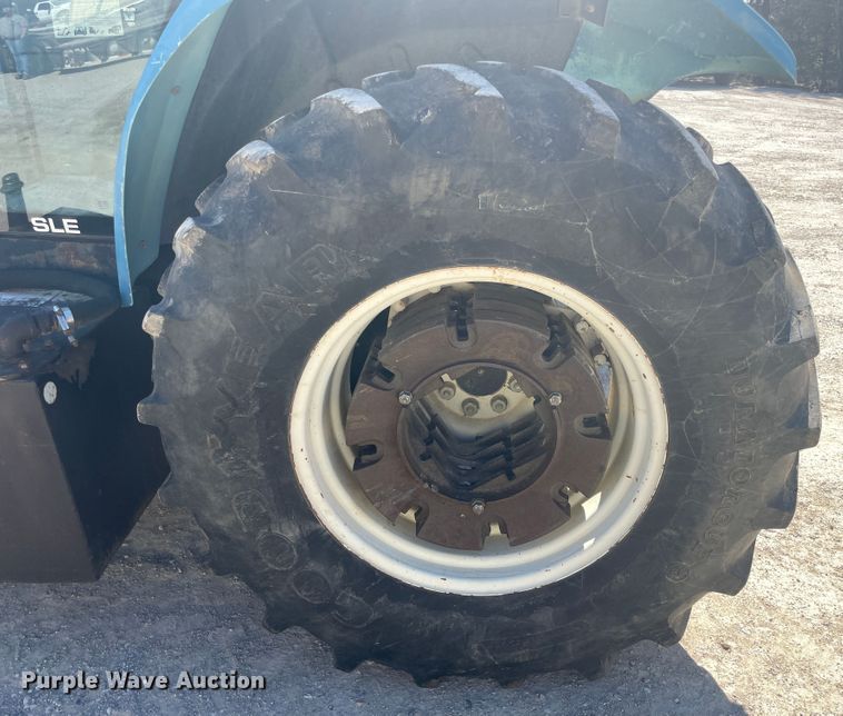 image for item IR9758 1997 New Holland 7740  tractor