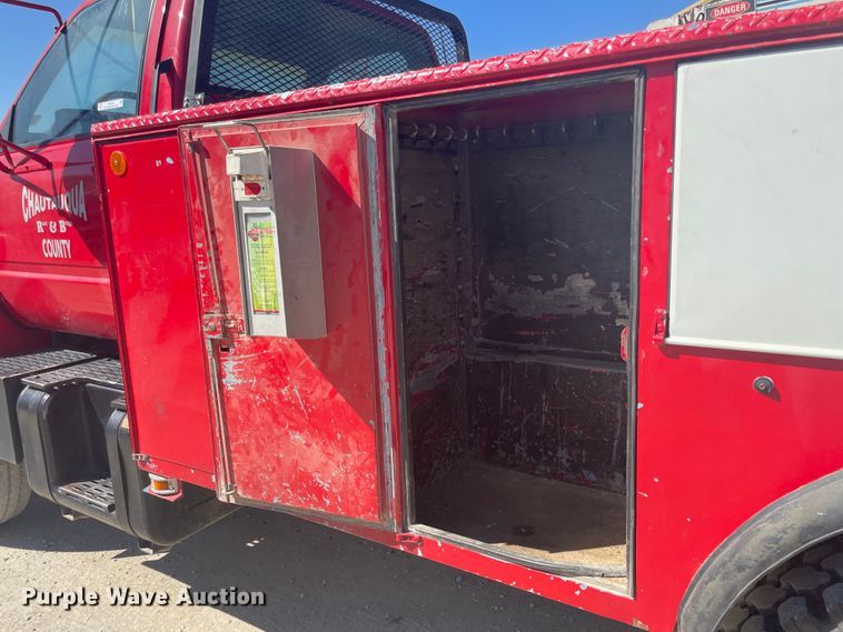 image for item IR9759 1991 Chevrolet Kodiak C6500  utility / service truck