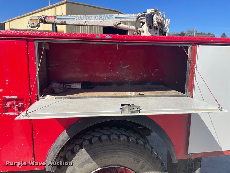 image for item IR9759 1991 Chevrolet Kodiak C6500  utility / service truck