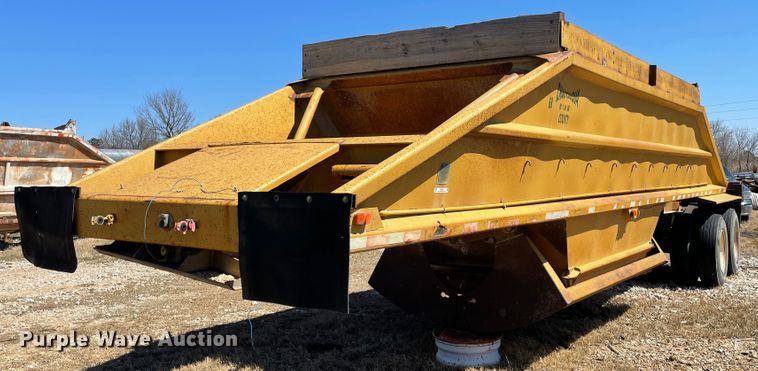 image for item IR9766 1981 1827BD bottom dump trailer