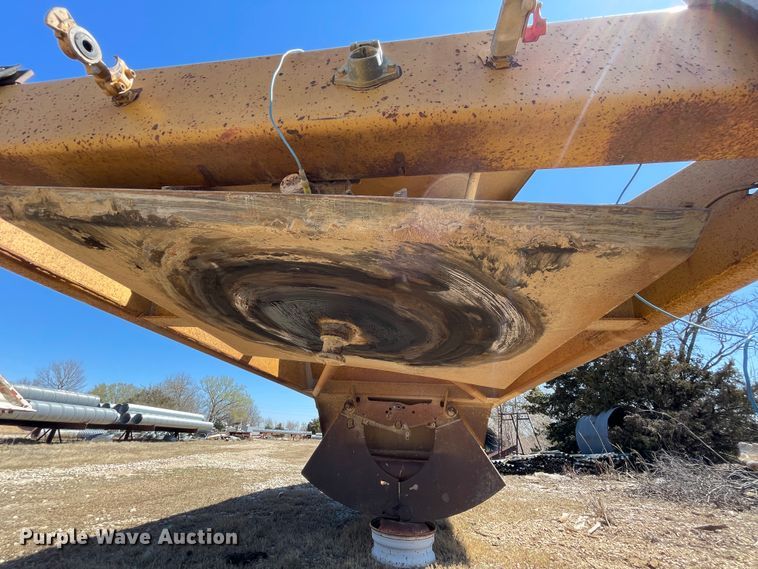 image for item IR9766 1981 1827BD bottom dump trailer