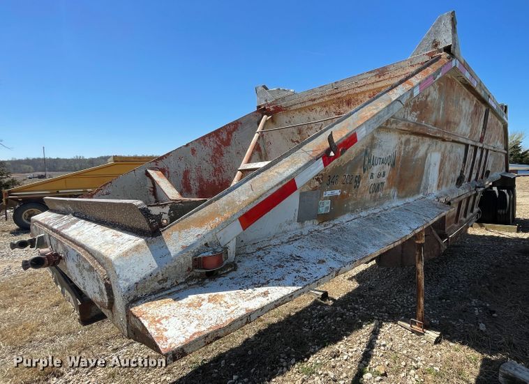 image for item IR9767 1974 Load King  bottom dump trailer