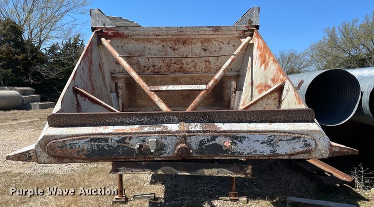 image for item IR9767 1974 Load King  bottom dump trailer