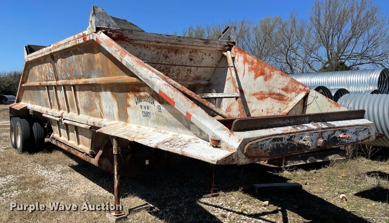 image for item IR9767 1974 Load King  bottom dump trailer