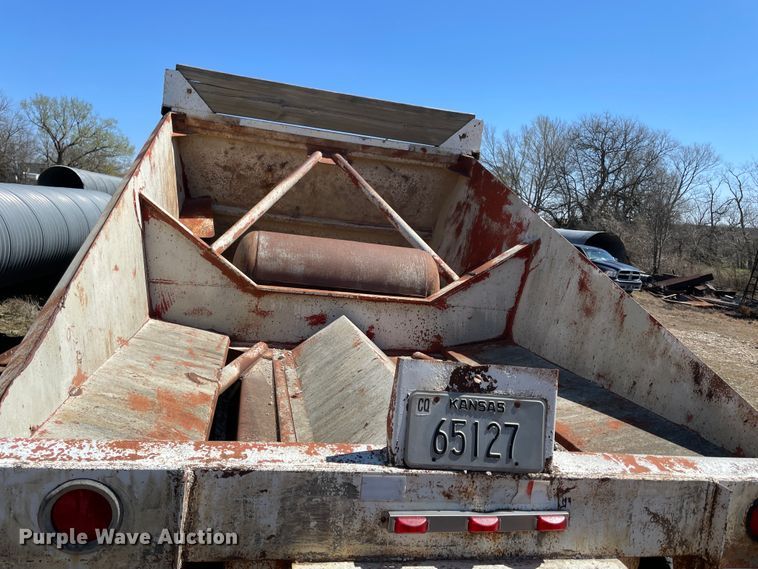 image for item IR9767 1974 Load King  bottom dump trailer