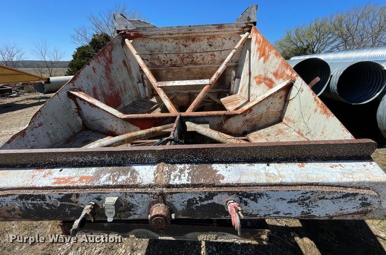 image for item IR9767 1974 Load King  bottom dump trailer
