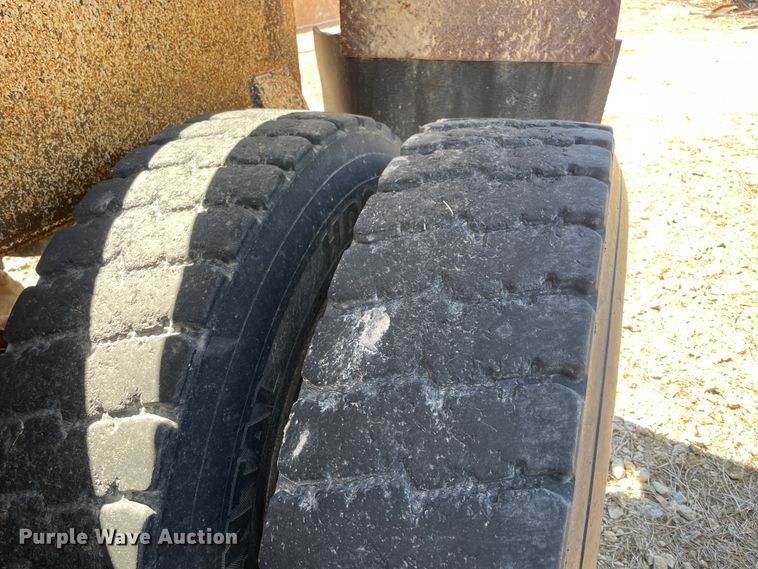 image for item IR9767 1974 Load King  bottom dump trailer