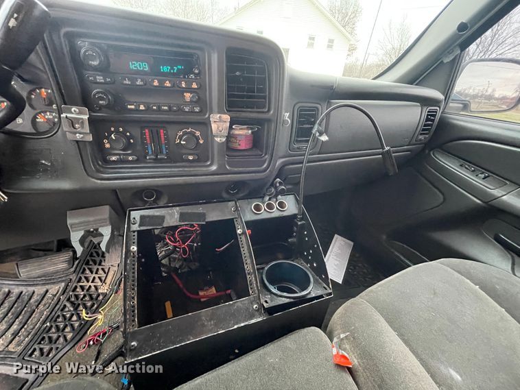 image for item IU9305 2007 Chevrolet Silverado 1500  Crew Cab pickup truck