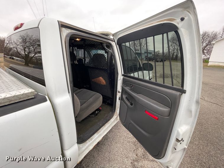 image for item IU9305 2007 Chevrolet Silverado 1500  Crew Cab pickup truck