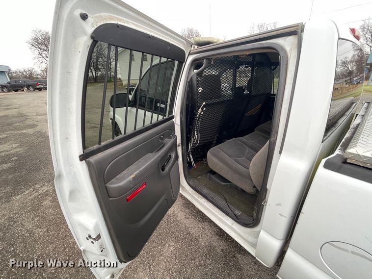 image for item IU9305 2007 Chevrolet Silverado 1500  Crew Cab pickup truck