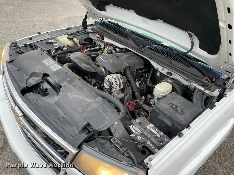 image for item IU9305 2007 Chevrolet Silverado 1500  Crew Cab pickup truck