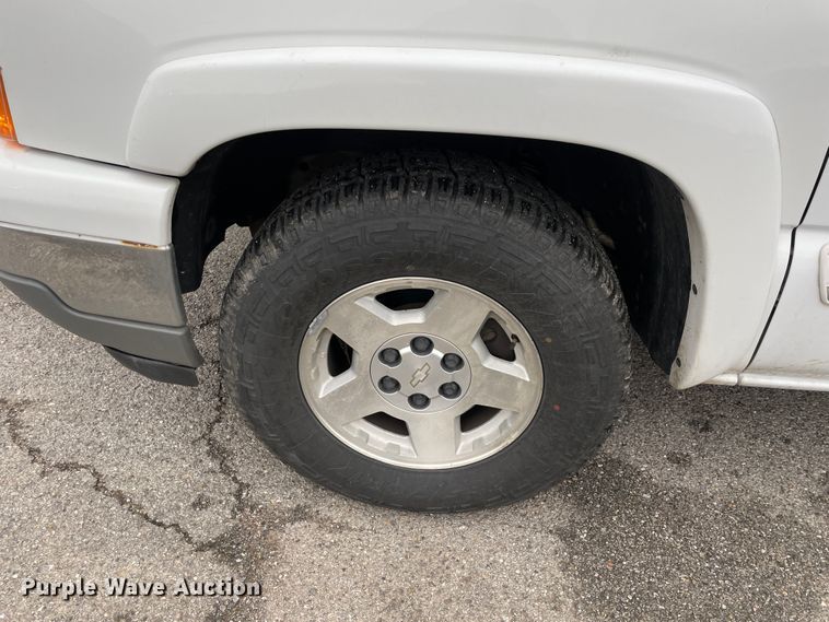 image for item IU9305 2007 Chevrolet Silverado 1500  Crew Cab pickup truck