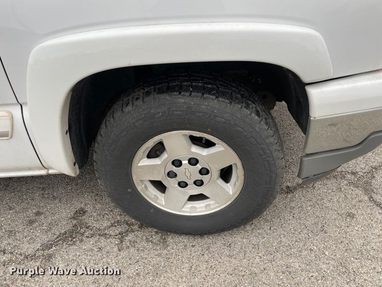 image for item IU9305 2007 Chevrolet Silverado 1500  Crew Cab pickup truck