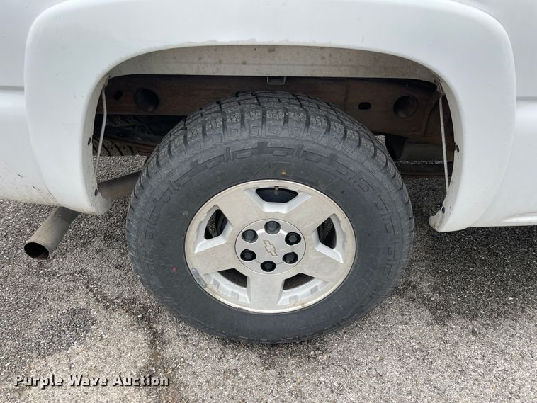 image for item IU9305 2007 Chevrolet Silverado 1500  Crew Cab pickup truck