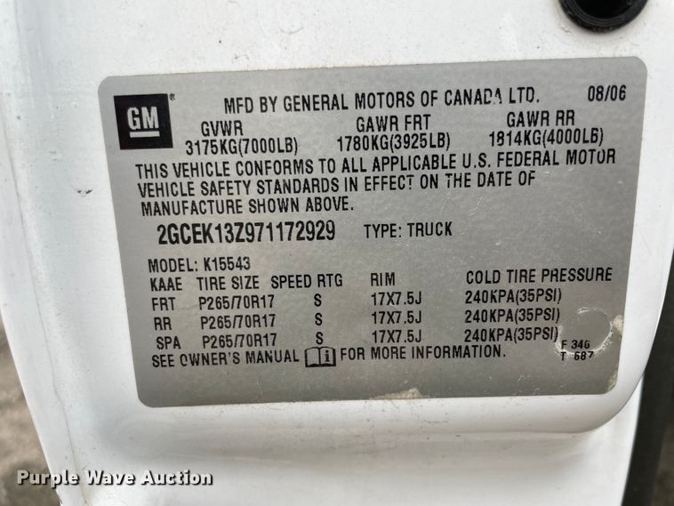 image for item IU9305 2007 Chevrolet Silverado 1500  Crew Cab pickup truck