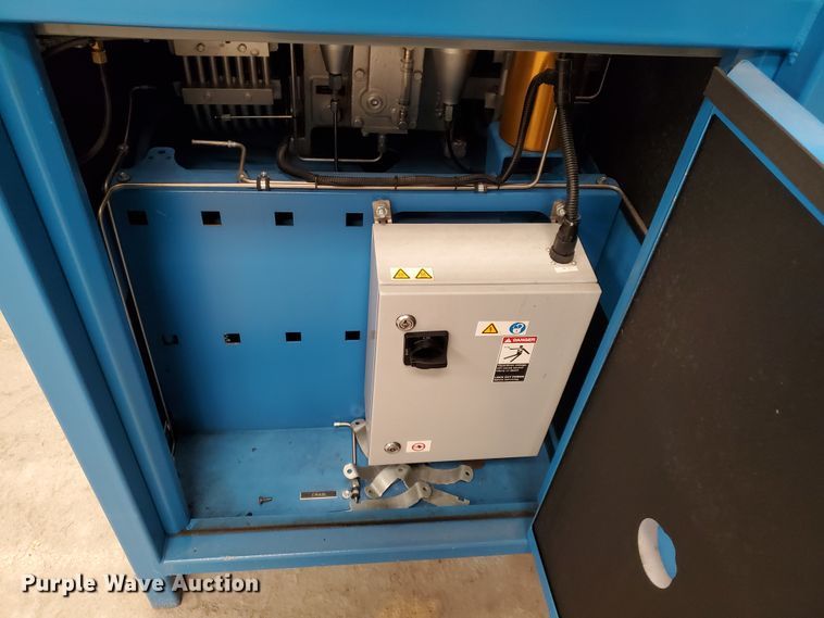 image for item IX9084 2015 Mako BAMOH8  air compressor