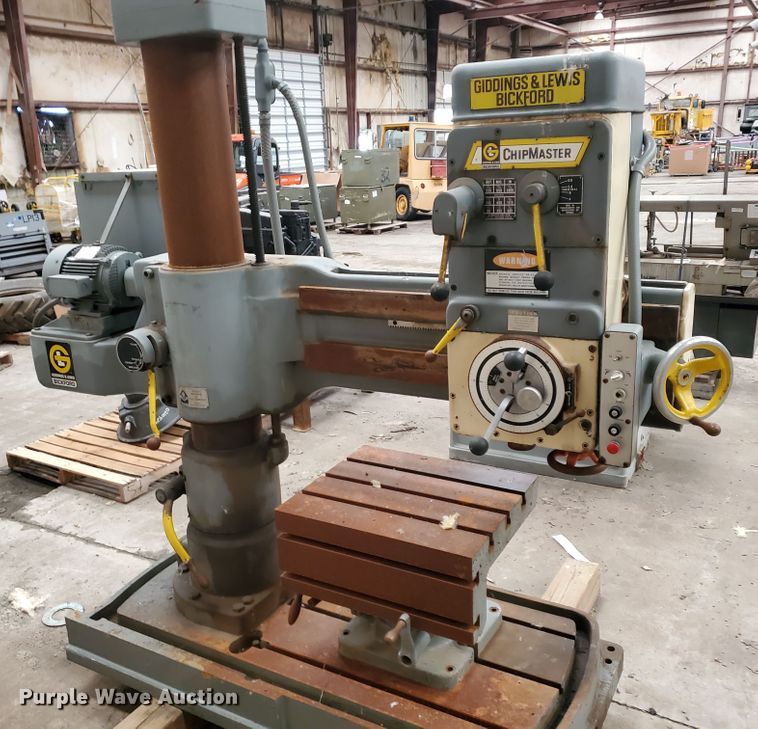 image for item IX9115 1974 Giddings & Lewis Bickford Chipmaster radial drill