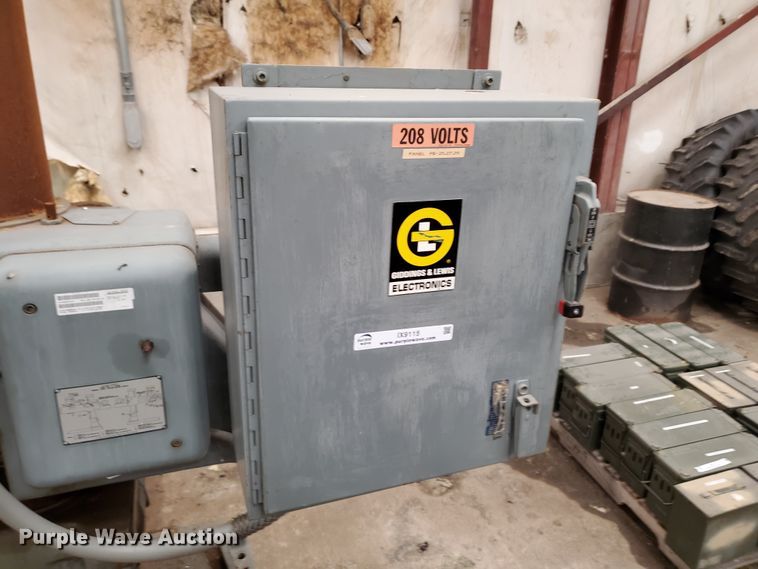 image for item IX9115 1974 Giddings & Lewis Bickford Chipmaster radial drill