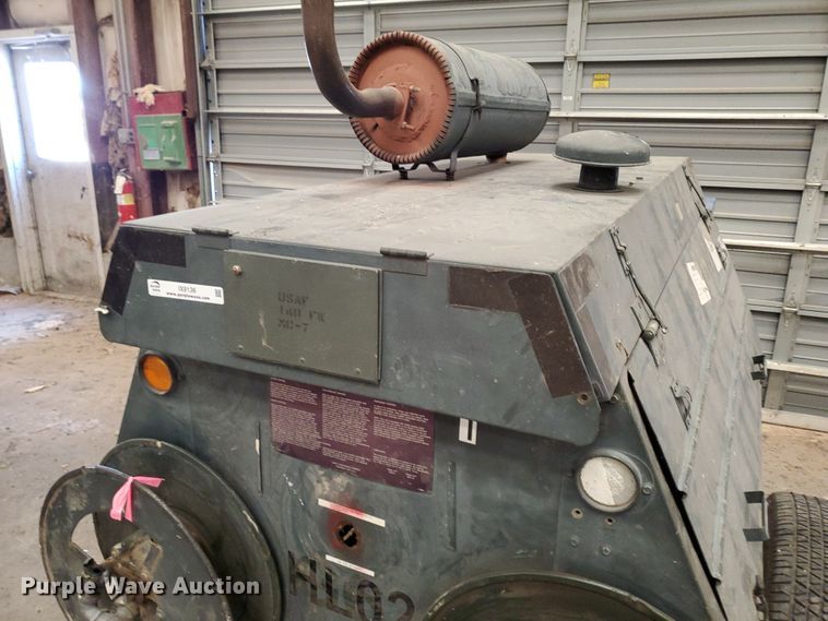 image for item IX9136 Davey  air compressor