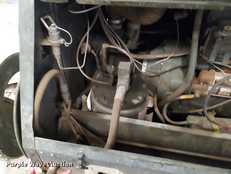 image for item IX9136 Davey  air compressor