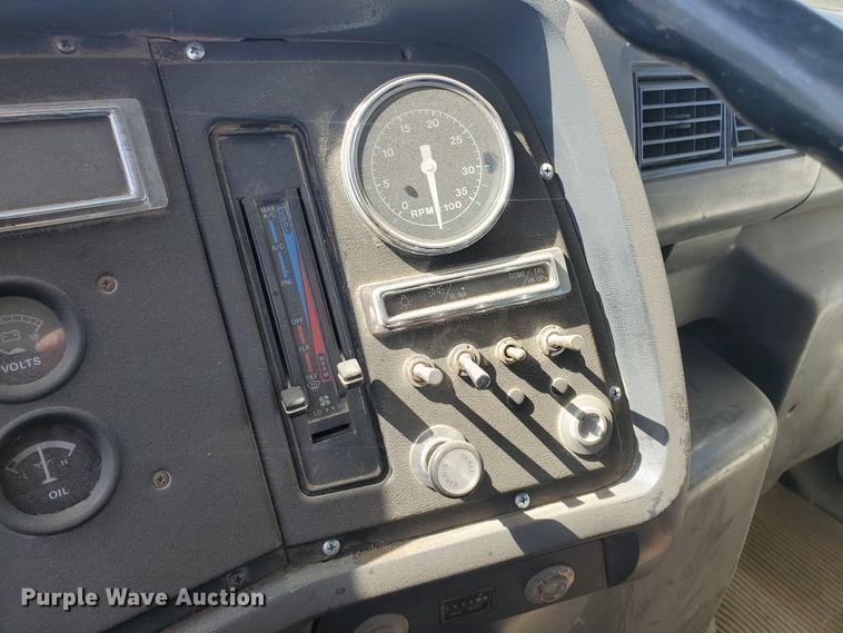 image for item IX9150 1992 Ford L8000  dump truck