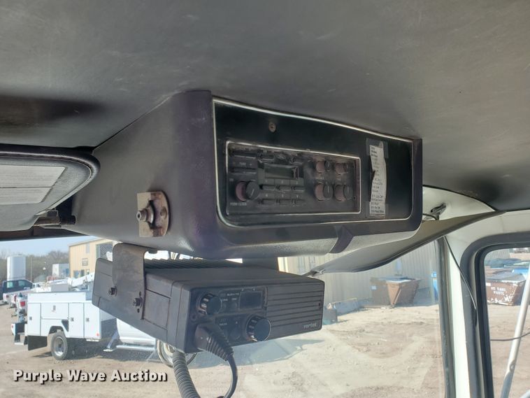 image for item IX9150 1992 Ford L8000  dump truck